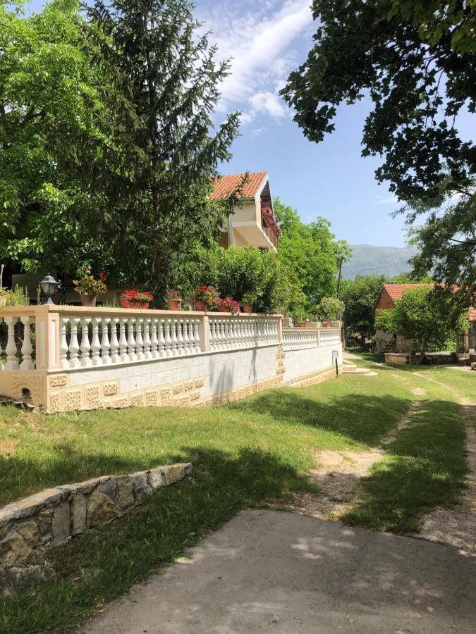 Apartman Ana Vrlika 외부 사진