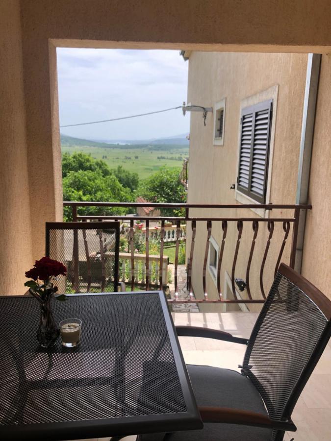 Apartman Ana Vrlika 외부 사진